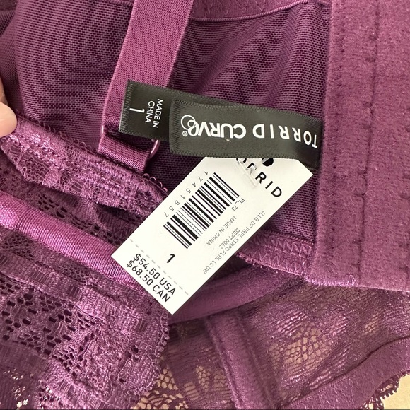 NWT Torrid Striped Floral Lace Underwire Bra Size 1 (14/16) - Picture 4 of 4